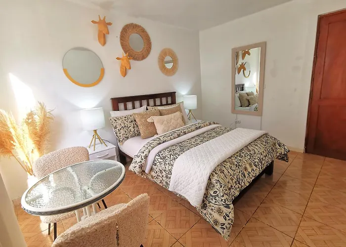 Privatunterkunft Kintu House